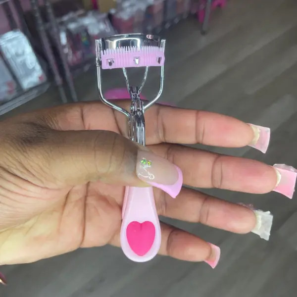 Cute Heart Eyelash Curler, Lash Curler, Eyelash Curler, Pink Lash Curler, Black Lash Curler, Heart Lash Curler, Lash Curler with Comb - Image 3